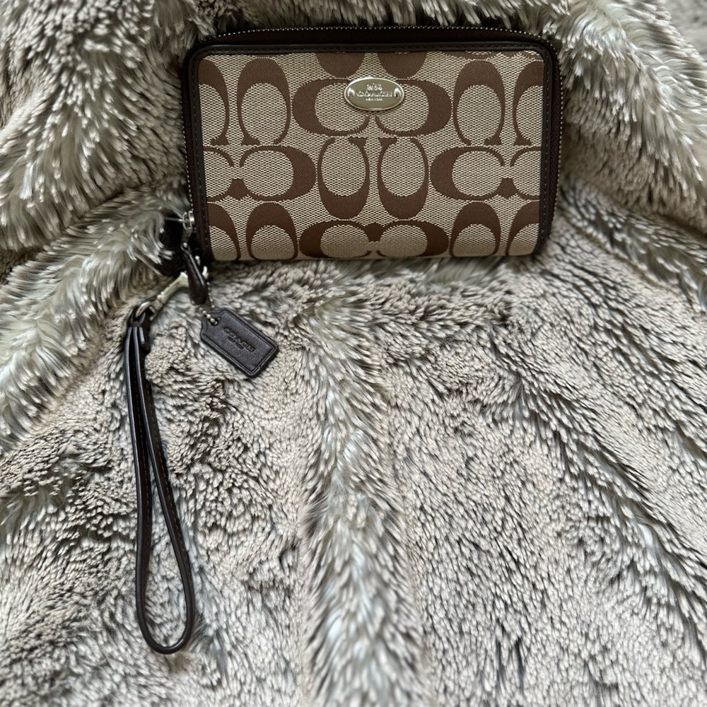 Women’s coach wallet